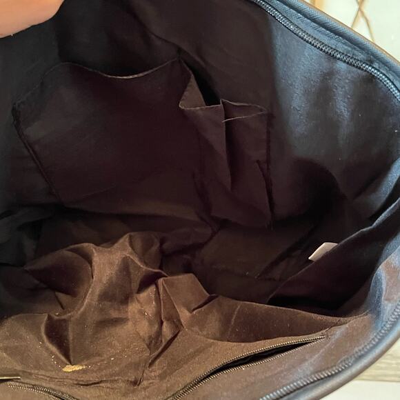 Time & Tru Time and Tru Women's 3-Piece Handbag Set in Black - Picture 6 of 11